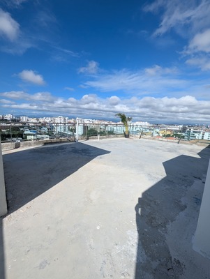 Penthouse en Mirador Sur, Santo Domingo D.N. de 3 habitaciones con 3 baños y 2 parqueos en 7mo nivel - Imagen 5