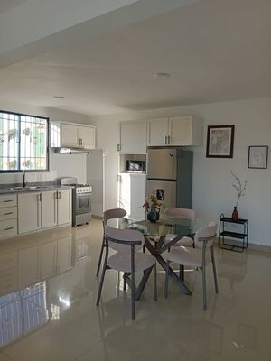 Apartamento en Autopista San Isidro, Santo Domingo Este de 2 habitaciones con 1 baño en 2do nivel con mantenimiento incluido - Imagen 5