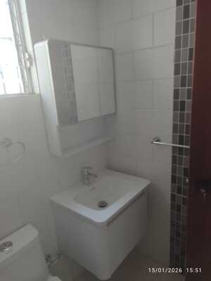 Apartamento en Bella Vista, Santo Domingo D.N. de 3 habitaciones con 2 baños y 2 parqueos en 2do nivel de 150 mts² con mantenimiento incluido - Imagen 5