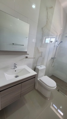 Apartamento en Brisas de Punta Cana, Bávaro de 2 habitaciones con 1 baño y 1 parqueo en 2do nivel con mantenimiento incluido - Imagen 3