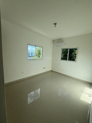 Apartamento en Avenida Barceló, Bávaro de 2 habitaciones con 1 baño y 1 parqueo en 2do nivel de 1 mts² con mantenimiento incluido - Imagen 3