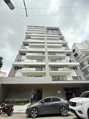 Apartamento en Serrallés, Santo Domingo D.N. de 1 habitación con 2 baños y 1 parqueo de 87 mts² con mantenimiento incluido - Imagen 3