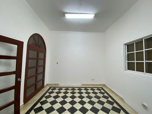 Casa de 3613 metros cuadrados en Gazcue, Santo Domingo D.N. - Imagen 6