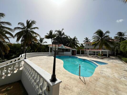 Villa en Matanzas Rural, Baní de 3 habitaciones con 3 baños de 3 mts² - Imagen 2