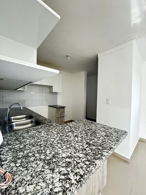 Apartamento en La Barranquita, Santiago de 3 habitaciones con 2 baños y 2 parqueos en 3er nivel con 90 mts² con mantenimiento incluido - Imagen 3