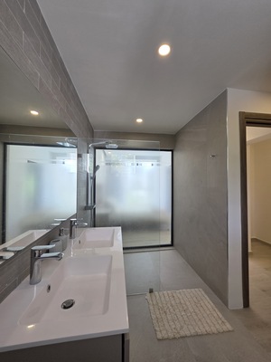 Apartamento en Punta Cana, Punta Cana con 1 habitación, 2 baños, 1 parqueo con mantenimiento incluido - Imagen 4