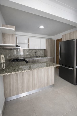 Apartamento en El Millón, Santo Domingo D.N. con 3 habitaciones, 3 baños, 2 parqueos en 5to nivel de 148 mts² con mantenimiento incluido - Imagen 3