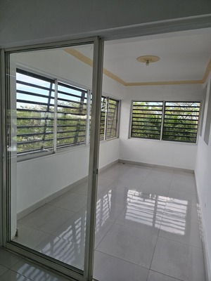Apartamento en Honduras Del Oeste, Santo Domingo D.N. con 3 habitaciones, 2 baños, 2 parqueos en 3er nivel - Imagen 2