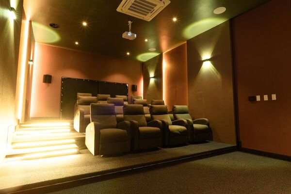 Apartamento en Urbanización Real, Santo Domingo D.N. con 1 habitación, 2 baños, 1 parqueo en 6to nivel de 90 mts² con mantenimiento incluido - Imagen 3