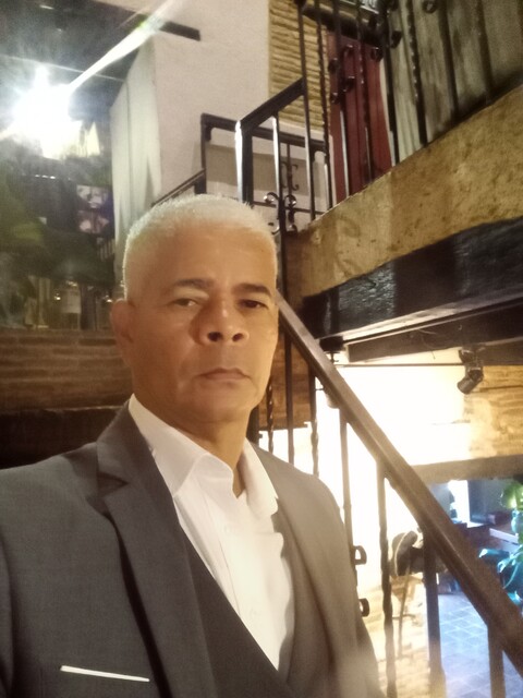 Banner de Leopordo Valenzuela