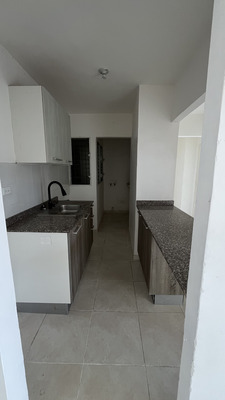 Apartamento en Ciudad Juan Bosch, Santo Domingo Este con 3 habitaciones, 2 baños, 1 parqueo en 2do nivel de 77 mts² - Imagen 7
