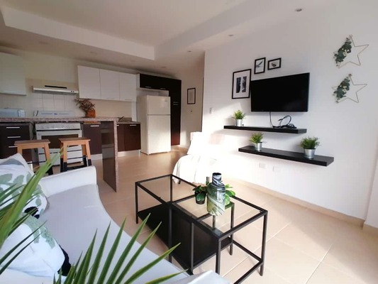 Apartamento en Gazcue, Santo Domingo D.N. con 1 habitación, 1 baño, 1 parqueo en 6to nivel de 59 mts² con mantenimiento incluido - Imagen 4