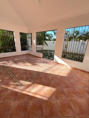 Casa en Cuesta Hermosa Ii, Santo Domingo D.N. de 3 habitaciones con 2 baños y 3 parqueos con 450 mts² - Imagen 3