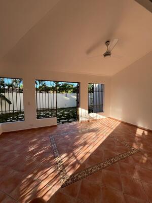 Casa en Cuesta Hermosa Ii, Santo Domingo D.N. de 3 habitaciones con 2 baños y 3 parqueos con 450 mts² - Imagen 7