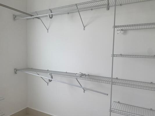 Casa en Downtown Punta Cana, Bávaro de 3 habitaciones con 3 baños y 2 parqueos de 2 niveles con mantenimiento incluido - Imagen 5