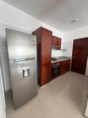 Apartamento en Gazcue, Santo Domingo D.N. de 1 habitación con 1 baño y 1 parqueo en 3er nivel con 77 mts² con mantenimiento incluido - Imagen 2