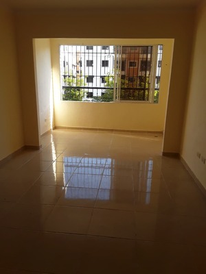 Apartamento en Autopista San Isidro, Santo Domingo Este de 3 habitaciones con 2 baños y 2 parqueos en 2do nivel con 90 mts² con mantenimiento incluido - Imagen 4