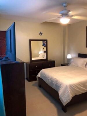 Casa en Serrallés, Santo Domingo D.N. de 3 habitaciones con 2 baños y 1 parqueo - Imagen 2