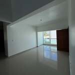 Apartamento en Los Laureles, Santiago de 3 habitaciones con 2 baños y 2 parqueos en 4to nivel con mantenimiento incluido - Imagen 3