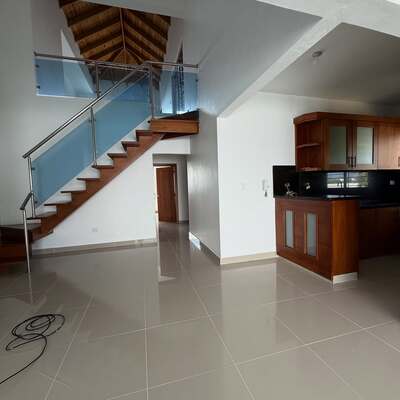 Apartamento en Los Laureles, Santiago de 3 habitaciones con 2 baños y 2 parqueos en 4to nivel con mantenimiento incluido - Imagen 5