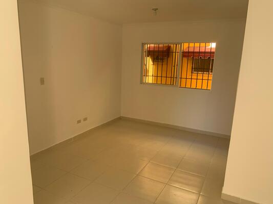 Apartamento en La Guáyiga, Pedro Brand de 3 habitaciones con 2 baños y 2 parqueos en 2do nivel con 83 mts² con mantenimiento incluido - Imagen 2