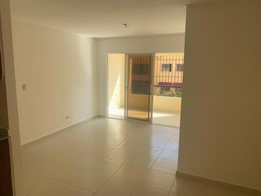 Apartamento en La Guáyiga, Pedro Brand de 3 habitaciones con 2 baños y 2 parqueos en 2do nivel con 83 mts² con mantenimiento incluido - Imagen 3