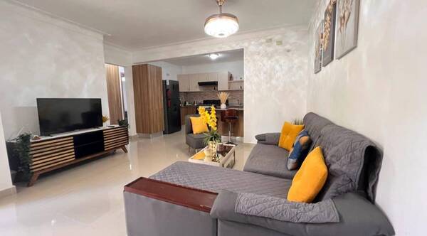 Apartamento en Av. Hispanoaméricana, Santiago con 107 mts² - Imagen 3