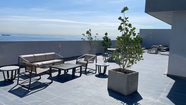 Apartamento en Avenida George Washington, Santo Domingo D.N. de 1 habitación con 1 baño y 1 parqueo en 11vo nivel con 60 mts² con mantenimiento incluido - Imagen 4