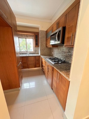 Apartamento en Mirador Norte, Santo Domingo D.N. de 2 habitaciones con 2 baños y 2 parqueos en 3er nivel con 110 mts² con mantenimiento incluido - Imagen 5