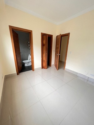 Apartamento en Mirador Norte, Santo Domingo D.N. de 2 habitaciones con 2 baños y 2 parqueos en 3er nivel con 110 mts² con mantenimiento incluido - Imagen 7