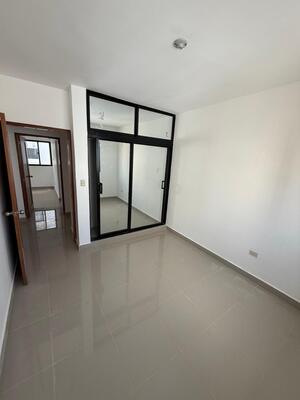 Apartamento en Los Alamos, Santiago con 3 habitaciones, 2 baños, 2 parqueos en 2do nivel de 119 mts² - Imagen 4