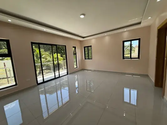 Casa en Puerto Plata, Puerto Plata con 3 habitaciones, 2 baños, 2 parqueos de 2 niveles con mantenimiento incluido - Imagen 7