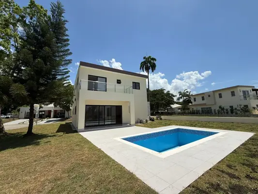 Casa en Puerto Plata, Puerto Plata con 3 habitaciones, 2 baños, 2 parqueos de 2 niveles con mantenimiento incluido - Imagen 2