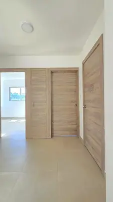 Apartamento en Muñoz, Puerto Plata con 3 habitaciones, 2 baños, 1 parqueo en 3er nivel con mantenimiento incluido - Imagen 5