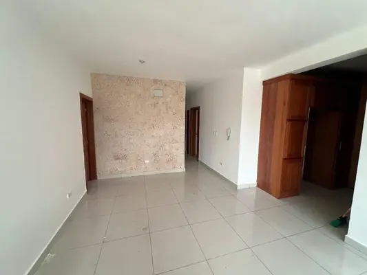 Apartamento en Torre Alta, Puerto Plata con 3 habitaciones, 2 baños, 2 parqueos en 1er nivel con mantenimiento incluido - Imagen 5
