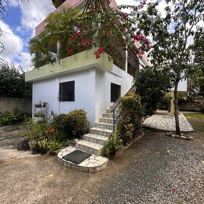 Casa en Guayacanes, Guayacanes con 2 habitaciones, 2 baños de 2 niveles de 645 mts² - Imagen 2