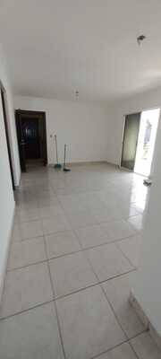 Apartamento en Altos de Arroyo Hondo III, Santo Domingo D.N. con 3 habitaciones, 2 baños, 2 parqueos en 4to nivel de 110 mts² con mantenimiento incluido - Imagen 2