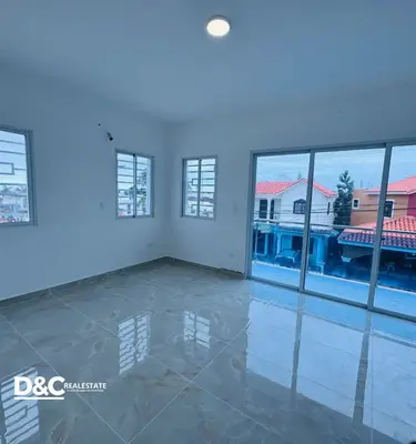 Casa en Torre Alta, Puerto Plata con 3 habitaciones, 2 baños, 2 parqueos de 2 niveles de 190 mts² con mantenimiento incluido - Imagen 5