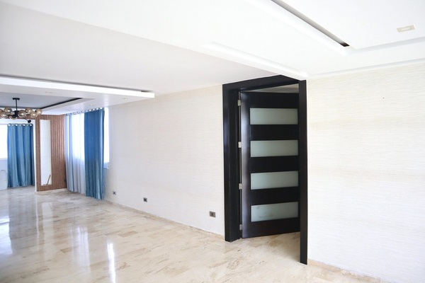 Apartamento en La Julia, Santo Domingo D.N. con 3 habitaciones, 2 baños, 2 parqueos en 10mo nivel con mantenimiento incluido - Imagen 7