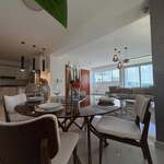 Apartamento en La Esmeralda, Santiago con 3 habitaciones, 2 baños, 2 parqueos en 1er nivel de 170 mts² con mantenimiento incluido - Imagen 4