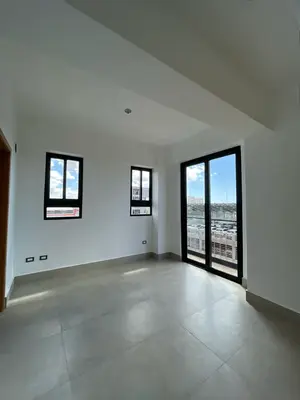 Apartamento en Evaristo Morales, Santo Domingo D.N. con 3 habitaciones, 2 baños, 1 parqueo en 10mo nivel de 97 mts² con mantenimiento incluido - Imagen 3