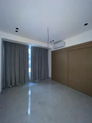 Apartamento en Gazcue, Santo Domingo D.N. con 2 habitaciones, 2 baños, 1 parqueo en 7mo nivel con mantenimiento incluido - Imagen 3
