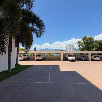 Apartamento en La Trinitaria, Santiago con 3 habitaciones, 3 baños, 3 parqueos de 241 mts² - Imagen 1