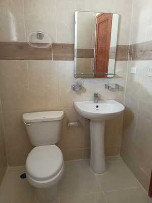 Apartamento en Autopista Las Americas, Santo Domingo Este con 3 habitaciones, 2 baños, 1 parqueo de 80 mts² con mantenimiento incluido - Imagen 6