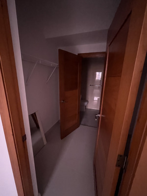 Apartamento en Bella Vista, Santo Domingo D.N. con 3 habitaciones, 2 baños, 2 parqueos en 7mo nivel de 150 mts² con mantenimiento incluido - Imagen 3