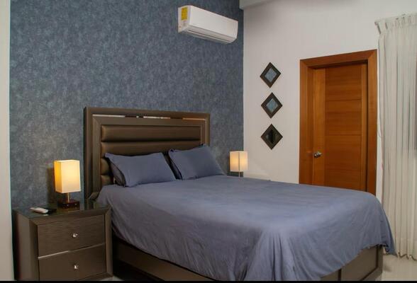 Apartamento en Bella Vista, Santo Domingo D.N. con 2 habitaciones, 2 baños, 1 parqueo en 9no nivel de 80 mts² con mantenimiento incluido - Imagen 5