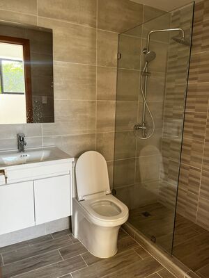 Apartamento en Renacimiento, Santo Domingo D.N. con 1 habitación, 1 baño, 1 parqueo en 72vo nivel de 72 mts² con mantenimiento incluido - Imagen 2