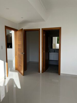Apartamento en Renacimiento, Santo Domingo D.N. con 1 habitación, 1 baño, 1 parqueo en 72vo nivel de 72 mts² con mantenimiento incluido - Imagen 3