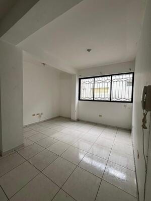 Apartamento en Zona Universitaria, Santo Domingo D.N. con 2 habitaciones, 1 baño, 1 parqueo en 4to nivel de 83 mts² - Imagen 4