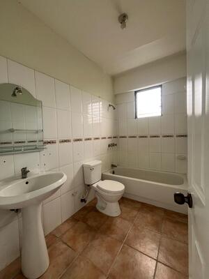 Apartamento en Zona Universitaria, Santo Domingo D.N. con 2 habitaciones, 1 baño, 1 parqueo en 4to nivel de 83 mts² - Imagen 6